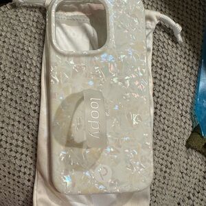 White opal loopy iPhone 15 pro